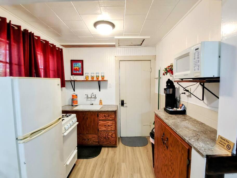 #09 - Large Lakeview One Bedroom- Pet Friendly Hot Springs Zewnętrze zdjęcie
