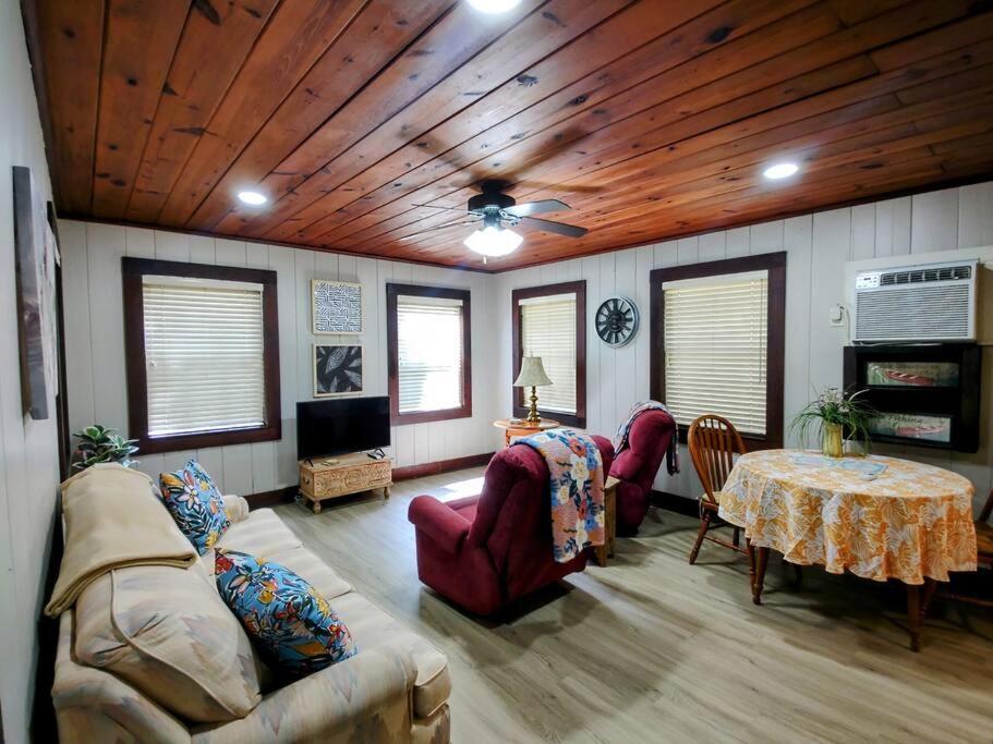 #09 - Large Lakeview One Bedroom- Pet Friendly Hot Springs Zewnętrze zdjęcie