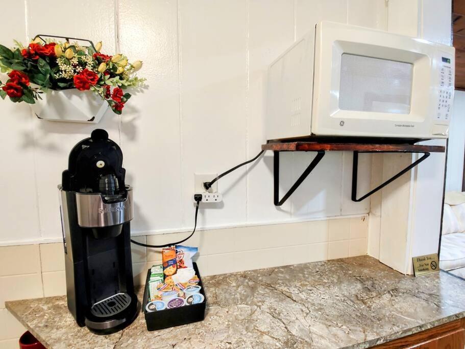 #09 - Large Lakeview One Bedroom- Pet Friendly Hot Springs Zewnętrze zdjęcie